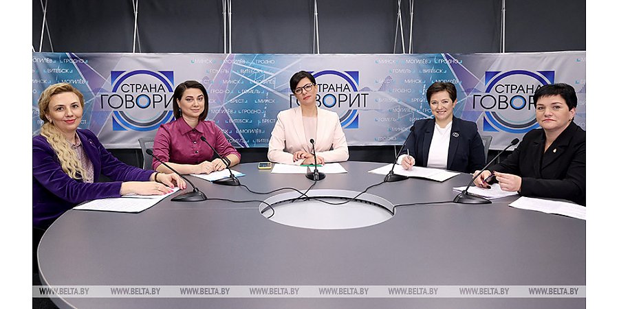 МАРТ о предновогодней торговле: делаем запасы всех необходимых товаров