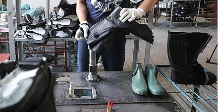 Агентство по управлению активами выкупит задолженность по кредитам Лидской обувной фабрики