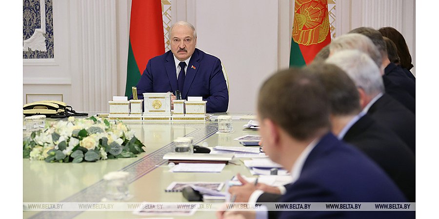 От уборочной компании до ситуации на границе и санкций. Александр Лукашенко поставил задачи по наиболее актуальным вопросам