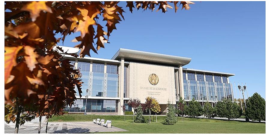 Александр Лукашенко встретился с главой МИД Венгрии Петером Сийярто и подтвердил, что является ярым сторонником сохранения ЕС