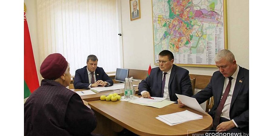 В 2024 году на повышение надбавок учителям и педагогическим работникам из госбюджета будет направлено более 400 миллионов рублей