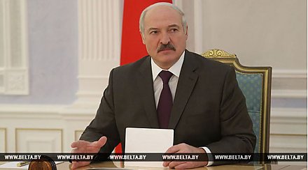 Лукашенко заявляет об отсутствии для Беларуси и ее союзников рисков от введения пятидневного безвизового въезда