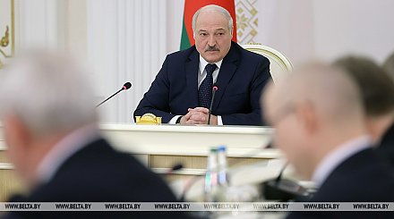 "Ответственность - ключевой аспект" - Александр Лукашенко озвучил требования к перераспределению полномочий