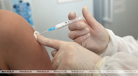 Эксперт: проводить тест на антитела перед вакцинацией от COVID-19 не нужно
