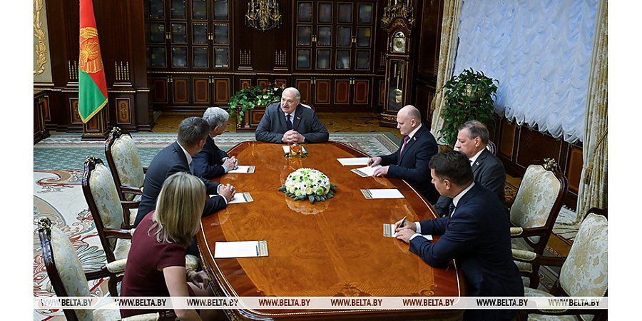 Александр Лукашенко провел встречу со спецпосланником США в Беларуси Джоном Коулом 