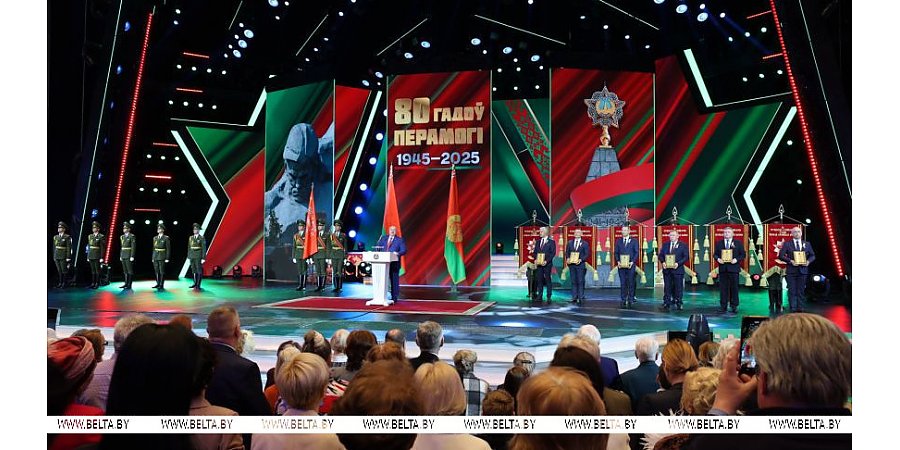 День Победы в двух столицах, откровенные заявления, марафон встреч и музей народных достижений. Итоги недели Президента