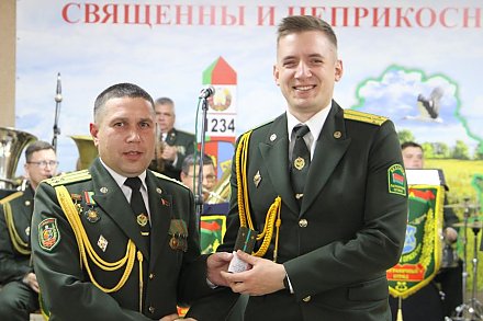 Накануне профессионального праздника чествовали военнослужащих Лидского пограничного отряда