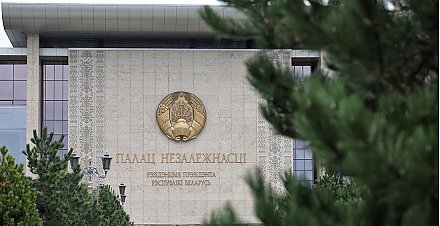 Александр Лукашенко провел телефонный разговор с Президентом Узбекистана Мирзиёевым