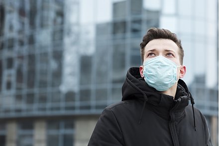 Инфекционист объяснил, когда медицинские маски можно не носить во время пандемии коронавируса