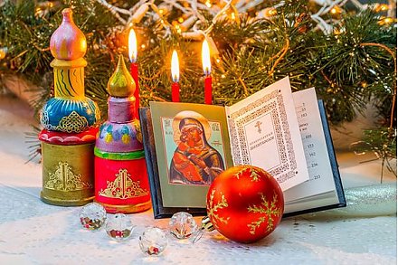 Уважаемые христиане  православного вероисповедания! Сердечно поздравляем вас со светлым праздником Рождества Христова!
