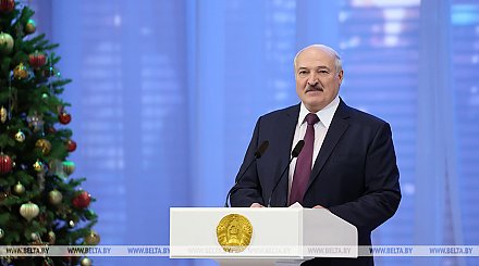Лукашенко: люди, дарящие доброту и теплоту нуждающимся, стали образцом белорусской нации