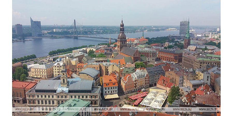 Александр Лукашенко обратился к латышам: нас не разделят ни искусственный забор с колючей проволокой, ни ваши временные политики