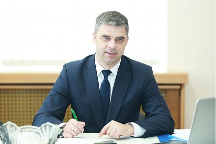 Мультимедийные СМИ, центр социологических исследований и новинки книгоиздательства