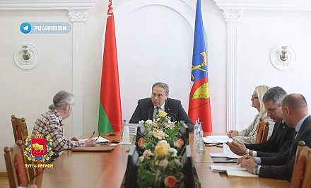 Председатель Гродненского облисполкома Владимир Караник провел прием граждан по личным вопросам в Ошмянах