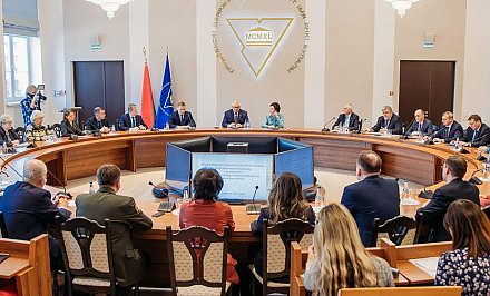 Министр образования Республики Беларусь Игорь Карпенко обсудил с коллективом Купаловского университета актуальные вопросы развития сферы образования