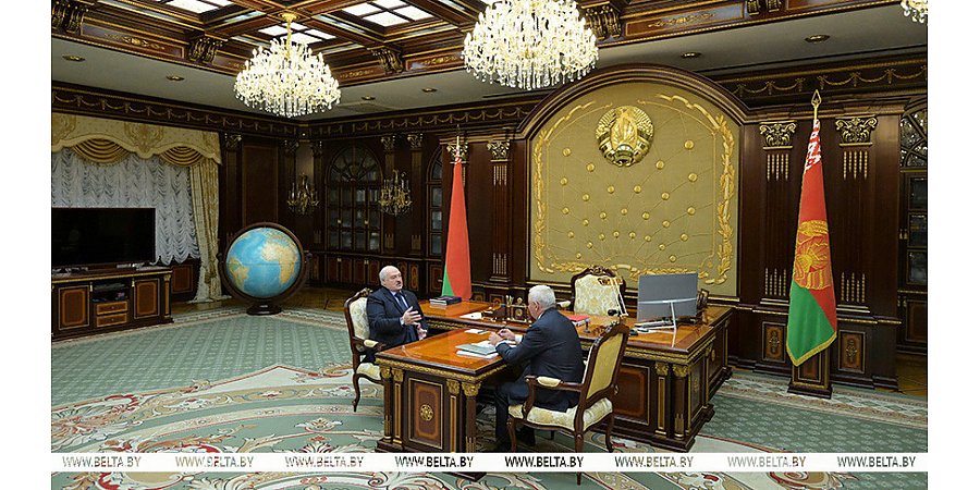 Виды на картофель, "хороший кусок" в промышленности и $3 млрд для Полесья. Подробности доклада у Александра Лукашенко