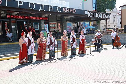 Фотофакт: Праздничный концерт "Память объединяет" прошел в Гродно в День освобождения города от немецко-фашистских захватчиков