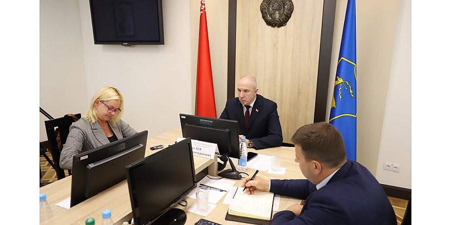 Прямую телефонную линию с жителями региона провел помощника Президента − инспектор по Гродненской области Юрий Караев