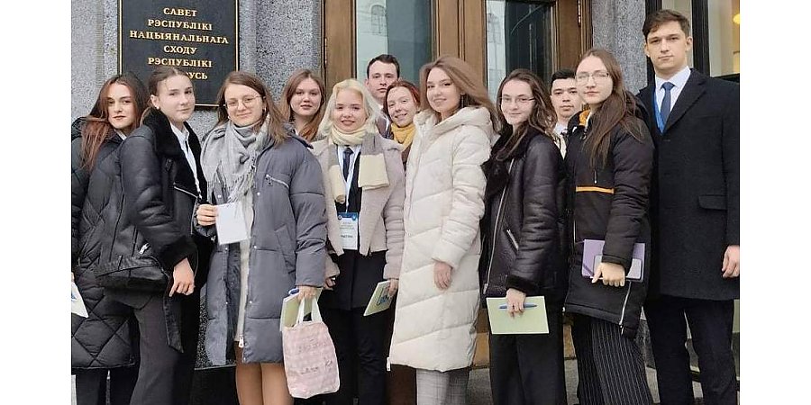 Делегация Гродненской области принимает участие в Форуме молодых избирателей в Минске