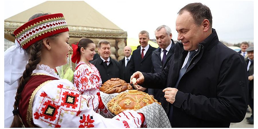 Фотофакт: Роман Головченко посещает с рабочим визитом Новосибирск