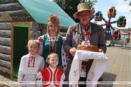 ФОТОФАКТ: Финал проекта "Властелин села" стартовал в Горках