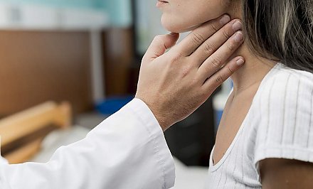 Врач-андролог назвал признаки, по которым можно распознать заболевание щитовидной железы