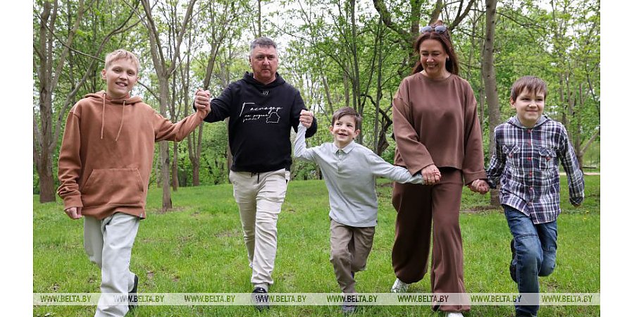 Как в Беларуси обеспечивается социальная защита семьи и ребенка, рассказали в Минтруда