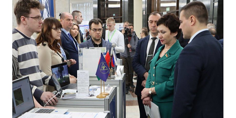 День открытых дверей в технопарке, квиз для молодежи. Как в ГрГУ отмечают День белорусской науки