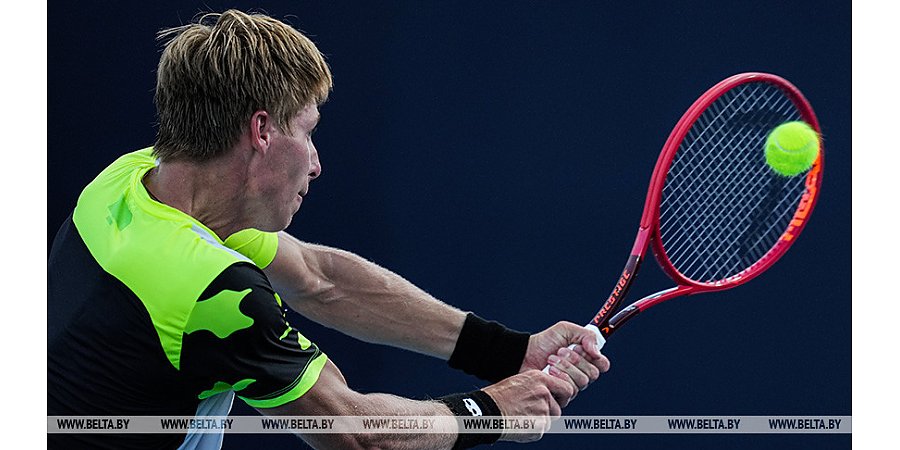 Белорус Илья Ивашко стал четвертьфиналистом теннисного турнира в Хертогенбосе