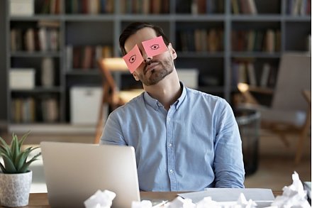 Тревожный звоночек: какие правила жизни приводят к выгоранию на работе