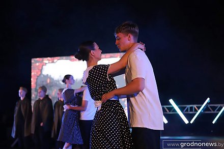 В Гродно показали театрализированрую постановку «Тебе, солдат 41-го, от правнуков Победы»