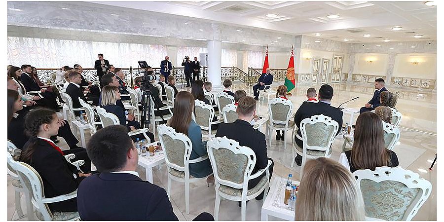 Тема недели: Александр Лукашенко провел встречу с молодежным активом