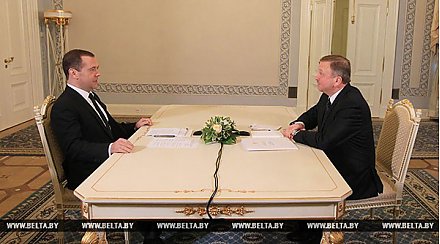 Кобяков и Медведев обсудили торгово-экономические отношения и интеграционное взаимодействие