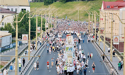 Крестный ход в честь праздника Божьего Тела пройдет сегодня по улицам Гродно