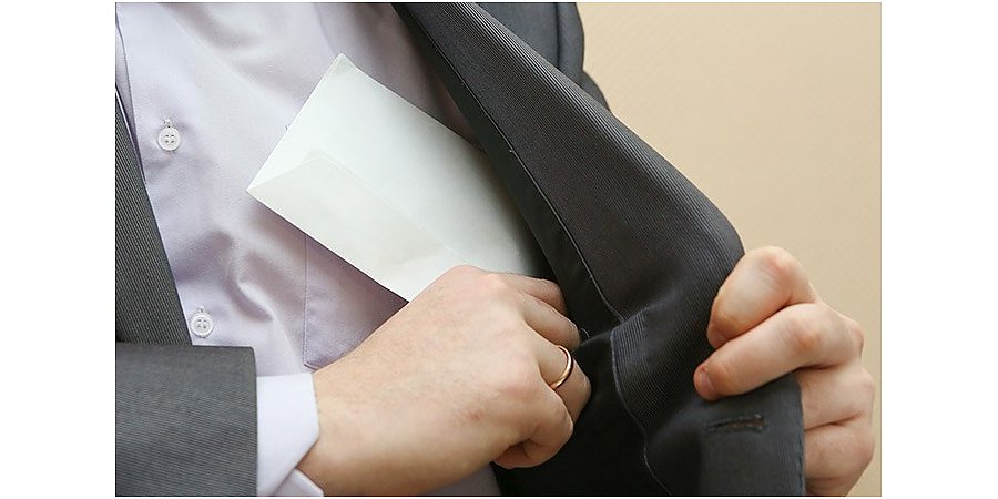 КГК: уголовная ответственность вводится за выплату зарплаты в конверте