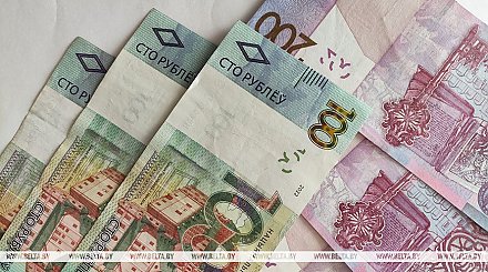 Белстат: средняя зарплата в Беларуси в феврале составила 2743 рубля