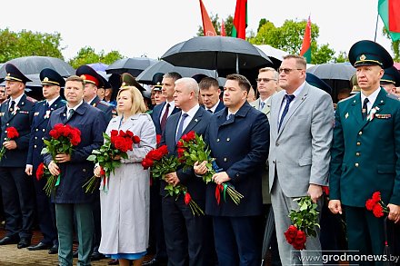 В Гродно прошел торжественный митинг, посвященный Дню народного единства