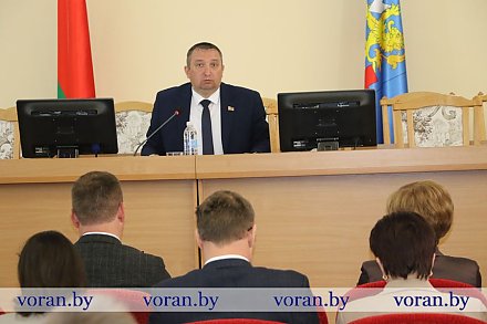 Планерка у председателя: наведение порядка, развитие сельских территорий и подготовка к празднованию 9 Мая