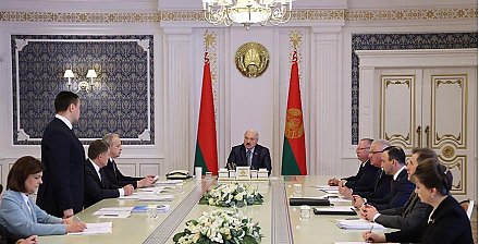 Александр Лукашенко поставил задачу в 2024 году железобетонно определиться с системой поступления