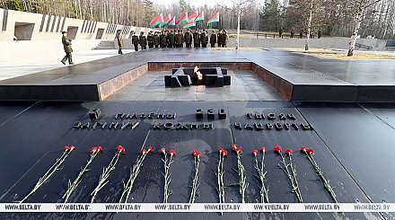 Кубраков в Хатыни: всем нам необходимо хранить память о тех событиях