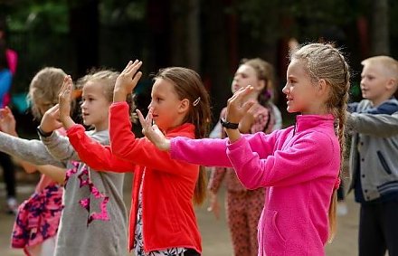 Для умников и умниц. 250 лучших учащихся Гродненской области отдыхают в лагере "Наука"