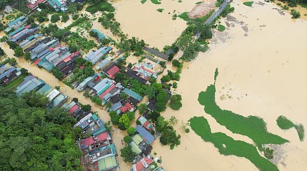 Александр Лукашенко принял решение об оказании гуманитарной помощи Вьетнаму