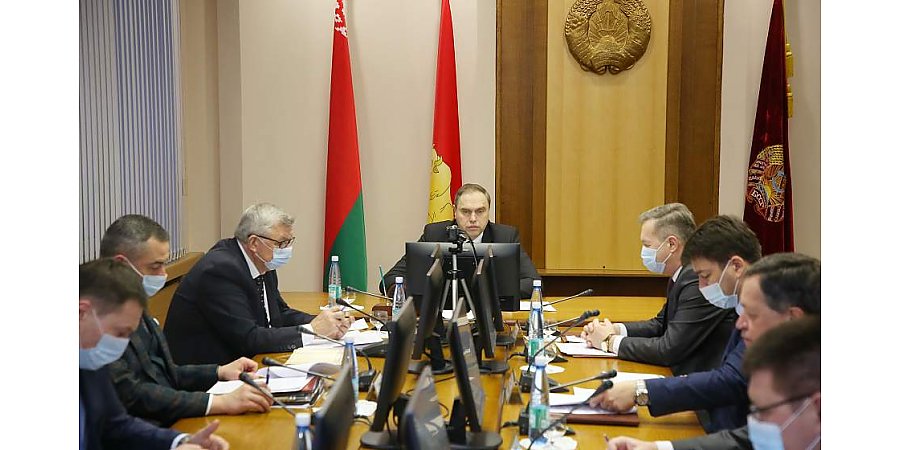 Владимир Караник: «Необходимо разговаривать с людьми и оперативно реагировать на их вопросы». На заседании облисполкома обсудили эффективность работы с обращениями граждан