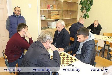 Первенство района по шашкам прошло в Вороновском колледже