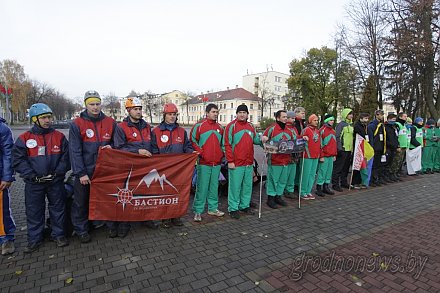 "Школа выживания": под Гродно стартовал международный марафон
