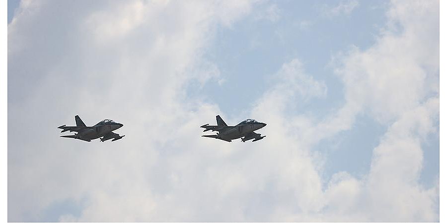 Президент: Военно-воздушные силы вносят значительный вклад в укрепление обороноспособности Беларуси