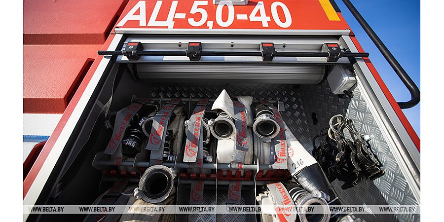 Неэксплуатируемое сенохранилище горело в Ивьевском районе