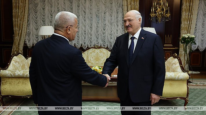 Александр Лукашенко: Беларусь хотела бы иметь продвинутые, серьезные отношения с Алжиром