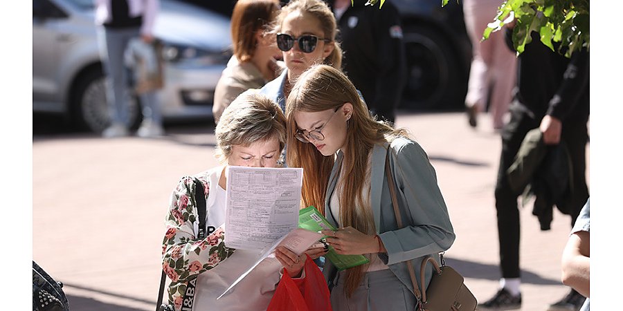 Александр Лукашенко о вступительной кампании 2023 года: "Учителя, выпускники и их родители должны четко знать все правила"