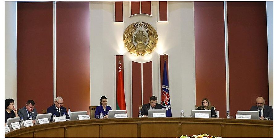 Юрий Амбразевич: выборы белорусы всегда проводили и проводят для себя